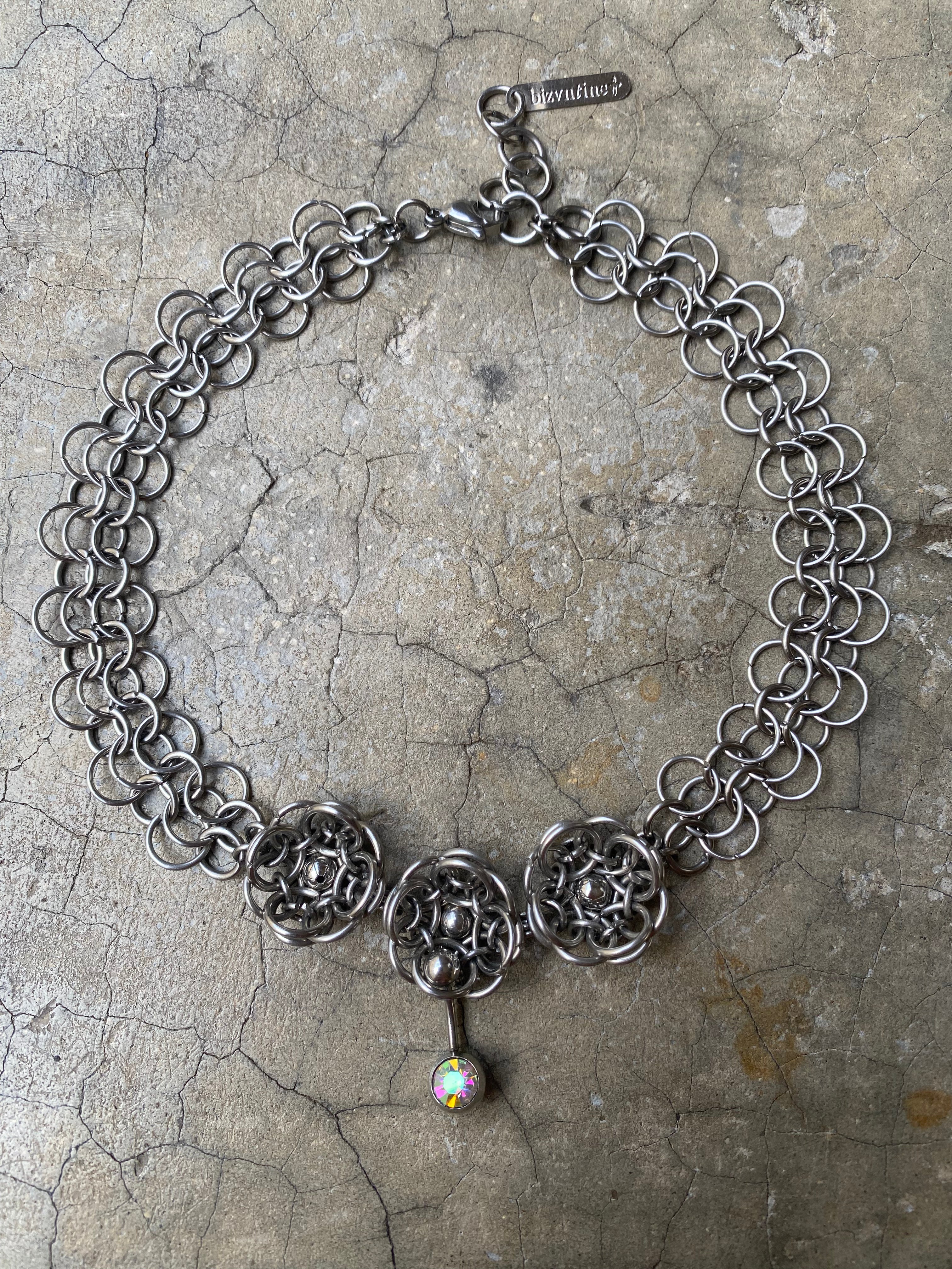 Tripple Blossom Choker